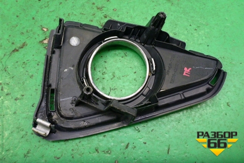 Накладка ПТФ правая (после 2015г) (5203042050) для Toyota Rav-4 с 2012-2019г (Рав 4)