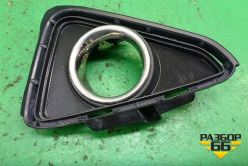 Накладка ПТФ правая (после 2015г) (5203042050) для Toyota Rav-4 с 2012-2019г (Рав 4)