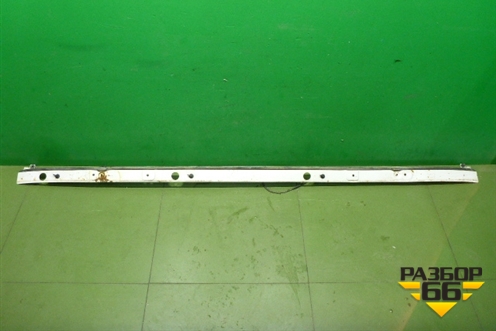 Решетка стеклоочистителей для Isuzu Giga (C-series) с 1994-2015г (Гига)