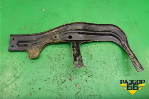 Кронштейн подножки  (передний левый) для Isuzu Giga (C-series) с 1994-2015г (Гига)