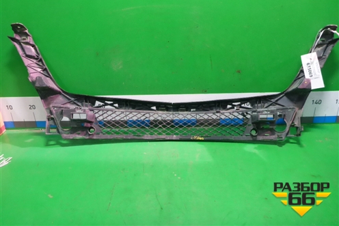 Решетка в передний бампер центральная (A1668850065) для Mercedes Benz ML-Klass W166 c 2011г (МЛ)