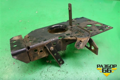 Кронштейн усилителя переднего бампера правый  (к раме) для Isuzu Giga (C-series) с 1994-2015г (Гига)