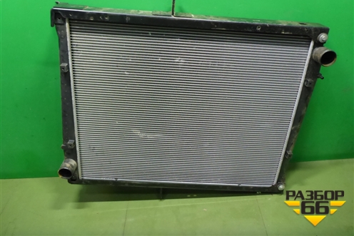 Радиатор охлаждения для Isuzu Giga (C-series) с 1994-2015г (Гига)