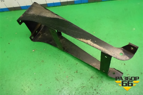Кронштейн переднего крыла левый для Isuzu Giga (C-series) с 1994-2015г (Гига)