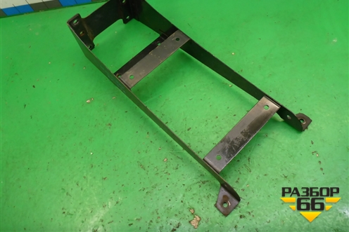 Кронштейн переднего крыла левый для Isuzu Giga (C-series) с 1994-2015г (Гига)