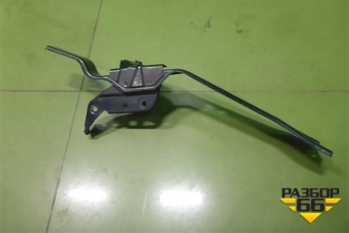 Кронштейн передней панели центральный (после 2015г) (5208542050) для Toyota Rav-4 с 2012-2019г (Рав 4)