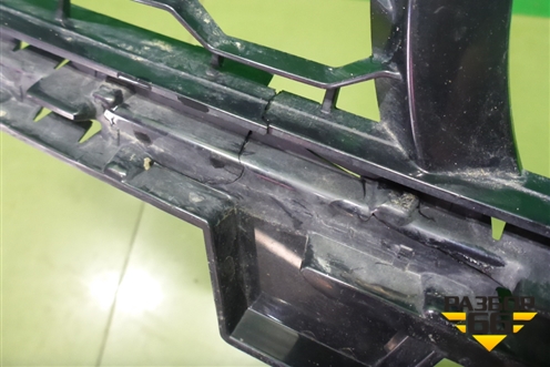 Решетка в передний бампер центральная (М-Пакет) (51118069211) для BMW X5 G05 с 2018г (Х5 Г05)