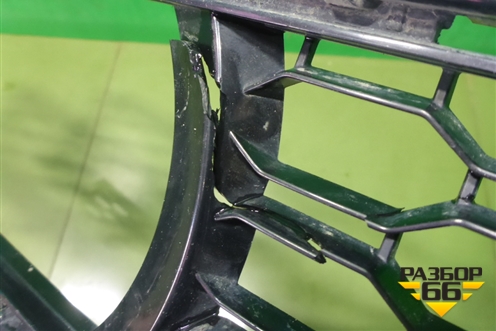 Решетка в передний бампер центральная (М-Пакет) (51118069211) для BMW X5 G05 с 2018г (Х5 Г05)