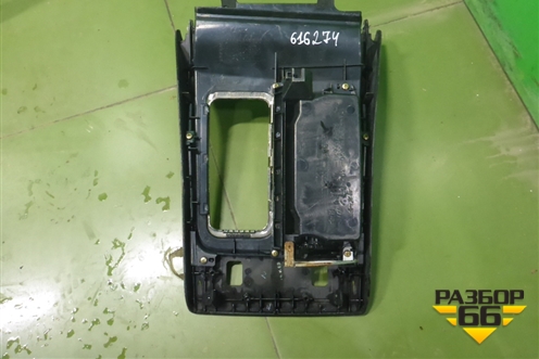 Накладка внутренняя (на консоль) (5562030051) для Lexus GS 300 с 1998-2004г (ГС)