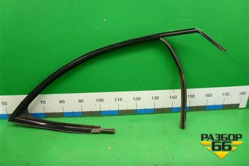 Уплотнитель стекла двери передней правой для Volkswagen Polo (седан) с 2010г (Поло)