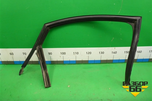 Уплотнитель стекла двери задней правой для Volkswagen Polo (седан) с 2010г (Поло)