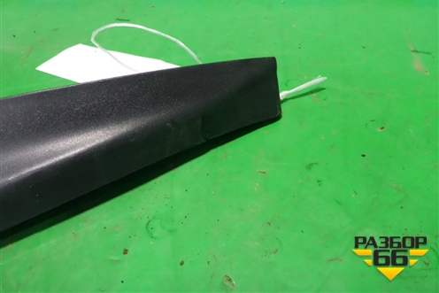 Брызговик задний правый (30744144) для Volvo XC70 с 2007г (ХС70)