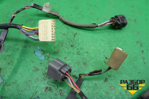 Проводка двери передней левой (MN151094) для Mitsubishi Lancer-9  с 2003-2008г (Лансер)