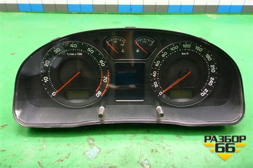 Щиток приборов МКПП (3U0920841C) для Skoda Superb с 2001-2008г (Суперб)