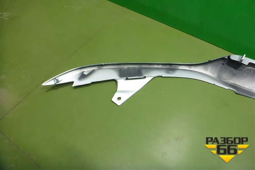 Накладка переднего бампера (после 2019г) (5241148060) для Lexus RX 350 c 2015г (РХ)