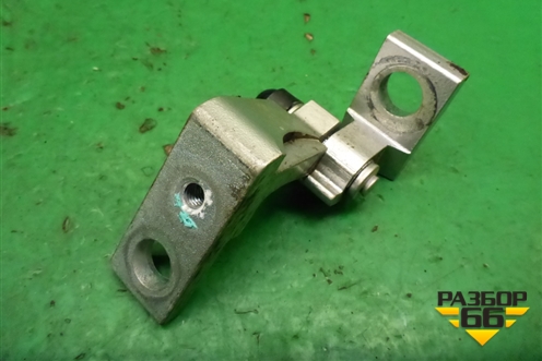 Петля двери задней левой верхняя для Skoda Superb с 2001-2008г (Суперб)