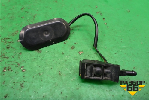 Форсунка омывателя лобового стекла (5E0955986) для Skoda Superb с 2001-2008г (Суперб)