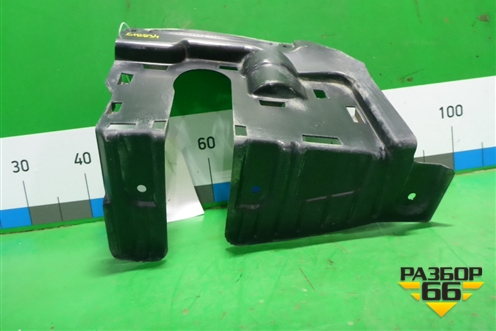 Пыльник двигателя боковой левый (51717424917) для BMW X5 G05 с 2018г (Х5 Г05)