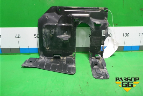 Пыльник двигателя боковой левый (51717424917) для BMW X5 G05 с 2018г (Х5 Г05)