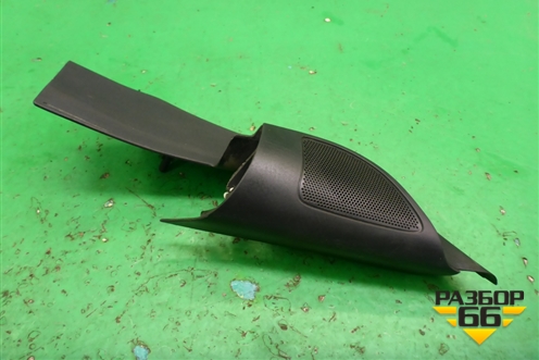 Накладка двери передней правой уголок (4M51A23408AJ3YYW) для Ford Focus 2 с 2008-2011г (Фокус)