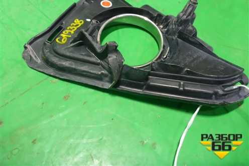 Накладка ПТФ правая (после 2015г) (5203042050) для Toyota Rav-4 с 2012-2019г (Рав 4)