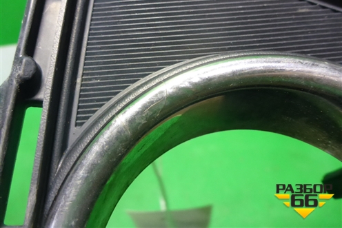 Накладка ПТФ правая (после 2015г) (5203042050) для Toyota Rav-4 с 2012-2019г (Рав 4)