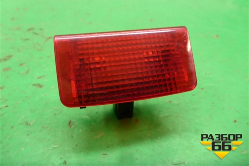 Фонарь подсветки багажника (1698202201) для Mercedes Benz CLS C219 с 2004-2010г (ЦЛС)