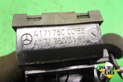 Замок багажника (A1717500085) для Mercedes Benz CLS C219 с 2004-2010г (ЦЛС)