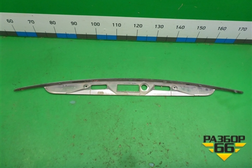 Накладка крышки багажника (A2197580002) для Mercedes Benz CLS C219 с 2004-2010г (ЦЛС)