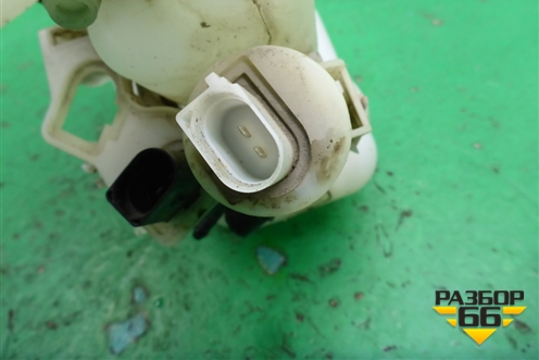 Бачок омывателя лобового стекла (2118603760) для Mercedes Benz CLS C219 с 2004-2010г (ЦЛС)