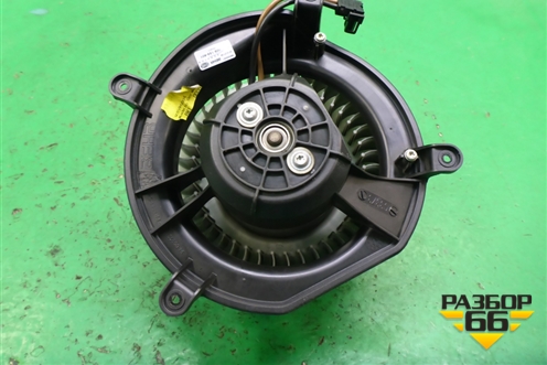 Моторчик отопителя (8EW009159601) для Mercedes Benz CLS C219 с 2004-2010г (ЦЛС)