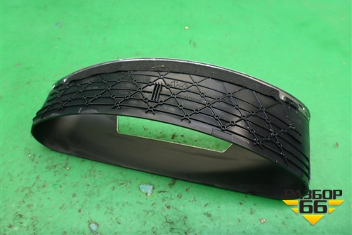 Накладка на щиток приборов (A2196890239) для Mercedes Benz CLS C219 с 2004-2010г (ЦЛС)