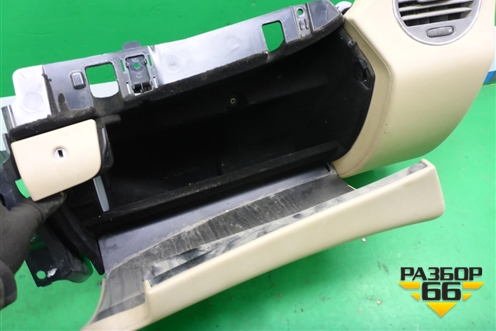 Бардачок (E048831021) для Mercedes Benz CLS C219 с 2004-2010г (ЦЛС)