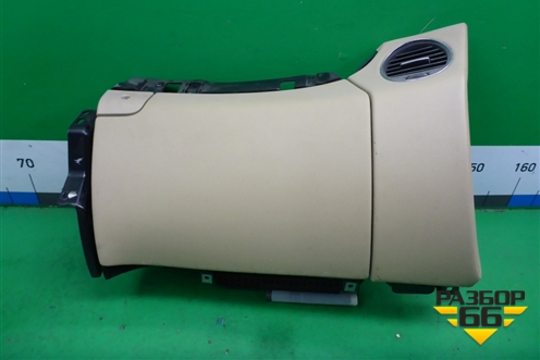 Бардачок (E048831021) для Mercedes Benz CLS C219 с 2004-2010г (ЦЛС)