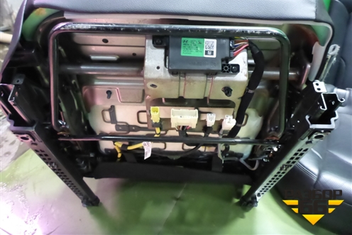 Сиденья комплект (AIR BAG подогрев электро регулировка переднего левого) для Kia K5 с 2020г (К5)