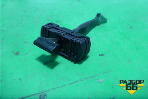 Ограничитель двери передней правой для Kia K5 с 2020г (К5)