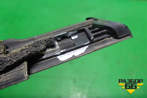 Накладка стекла переднего левого для Kia K5 с 2020г (К5)