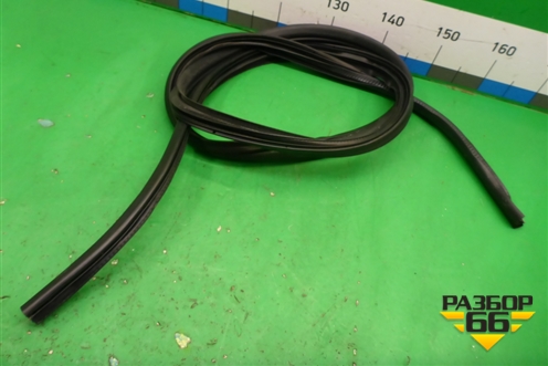 Уплотнитель двери задней левой (5755A253) для Mitsubishi Outlander с 2012-2024г (Аутлендер)