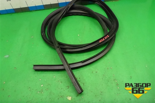 Уплотнитель двери передней правой (5725A240) для Mitsubishi Outlander с 2012-2024г (Аутлендер)