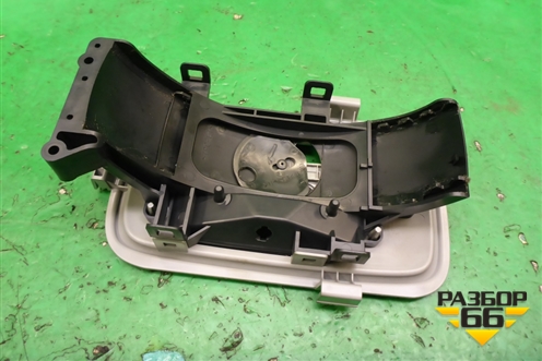 Накладка внутренняя (на кулису АКПП) (2400A378) для Mitsubishi Outlander с 2012-2024г (Аутлендер)