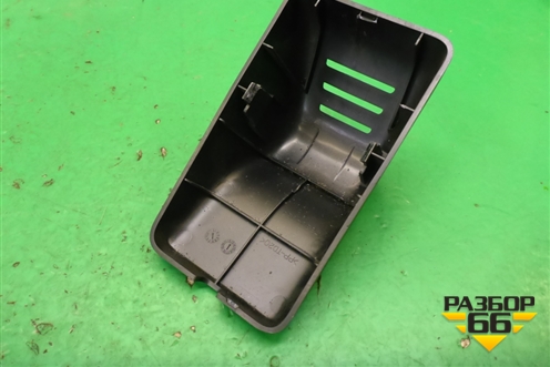 Накладка внутренняя (на камеру) (7630A054) для Mitsubishi Outlander с 2012-2024г (Аутлендер)