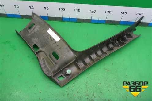 Обшивка стойки лобового стекла правая (A1726901425) для Mercedes Benz SLK R172 с 2010-2016г (СЛК)