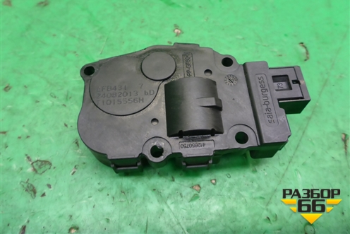 Моторчик заслонки отопителя для Mercedes Benz SLK R172 с 2010-2016г (СЛК)