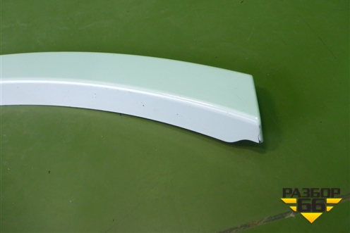 Накладка заднего крыла правого (4M0853818) для Audi Q7 c 2015г (Ку 7)