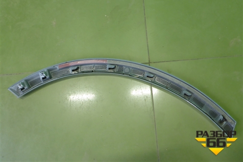 Накладка заднего крыла левого (4M0853817) для Audi Q7 c 2015г (Ку 7)