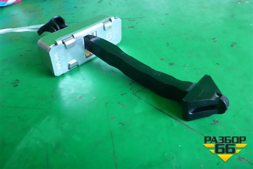 Ограничитель двери передней левой для Mazda CX 5 с 2017г (СХ5)