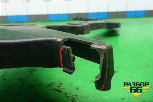 Кронштейн заднего бампера левый (седан) (BM51N17E851A) для Ford Focus 3 с 2011г (Фокус)