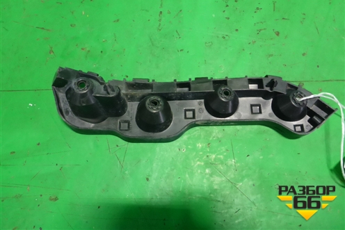 Кронштейн переднего бампера правый (622229686R) для Nissan Terrano с 2014г (Терано)