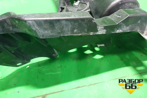 Кронштейн заднего бампера правый (51128069246) для BMW X5 G05 с 2018г (Х5 Г05)