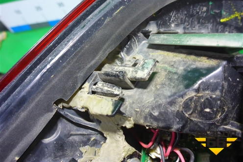 Фонарь задний внутренний левый (Led) (A1669068701) для Mercedes Benz ML-Klass W166 c 2011г (МЛ)